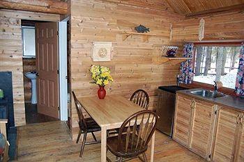 Beaver Lake Mountain Resort Келоуна Екстериор снимка
